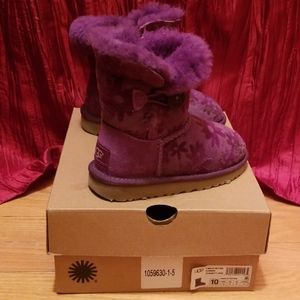 AUTHENTIC UGG BAILEY BUTTON FLOWERS